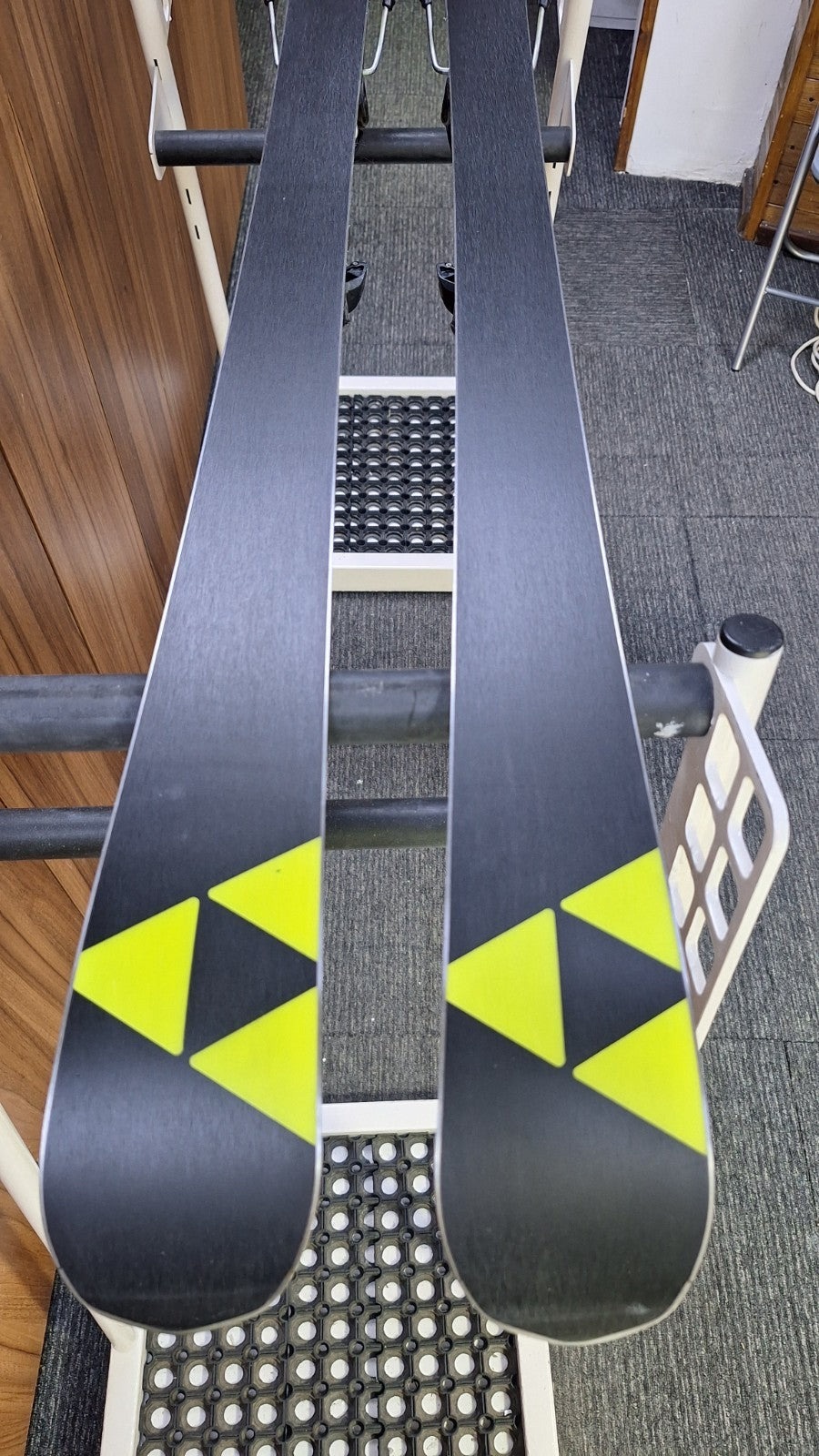 Fischer RC4 WC FIS 135 cm Ski + Fischer 9 Bindung Wintersport Schnee