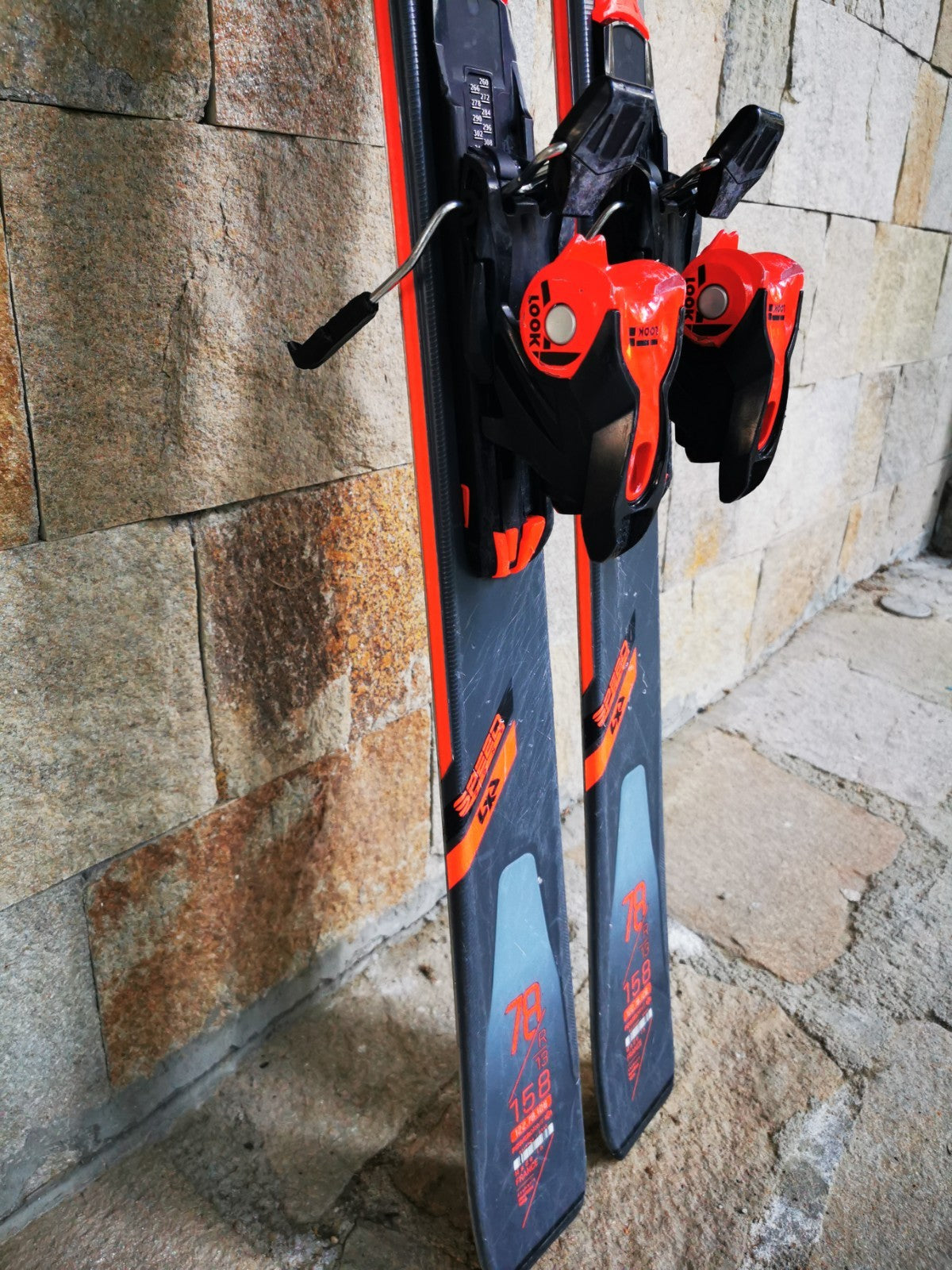 Dynastar Speed Zone 4x4 158 cm Skis + Look 11 Bindings Winter Fun Snow