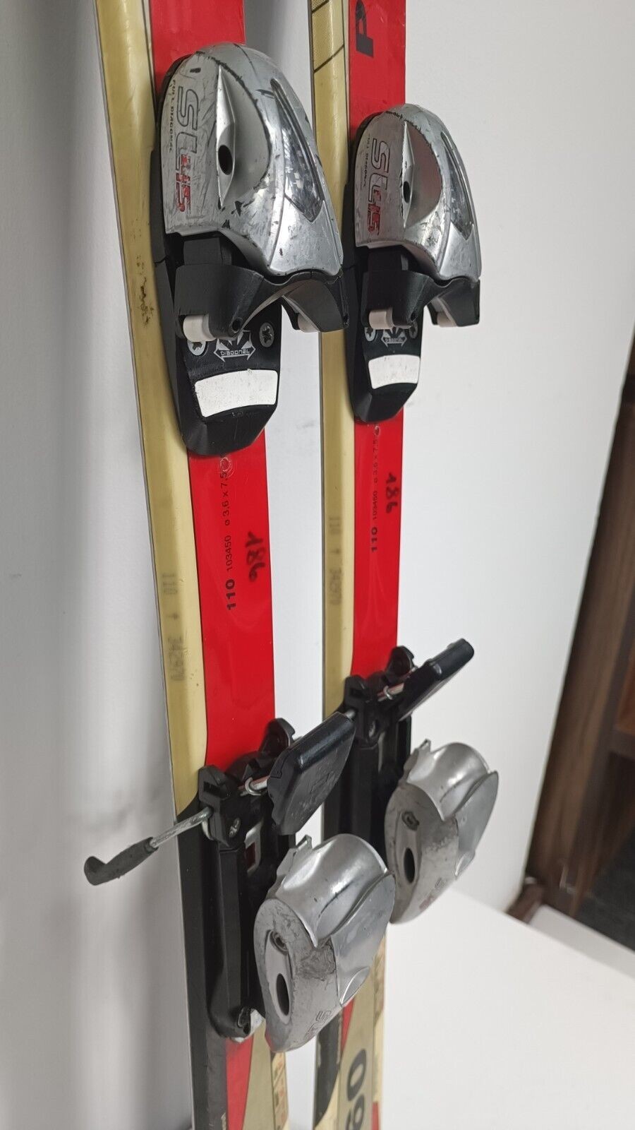 Skis Völkl P60 JR Racer 100 cm + fixations Tyrolia SL 4.5 Aventure hivernale