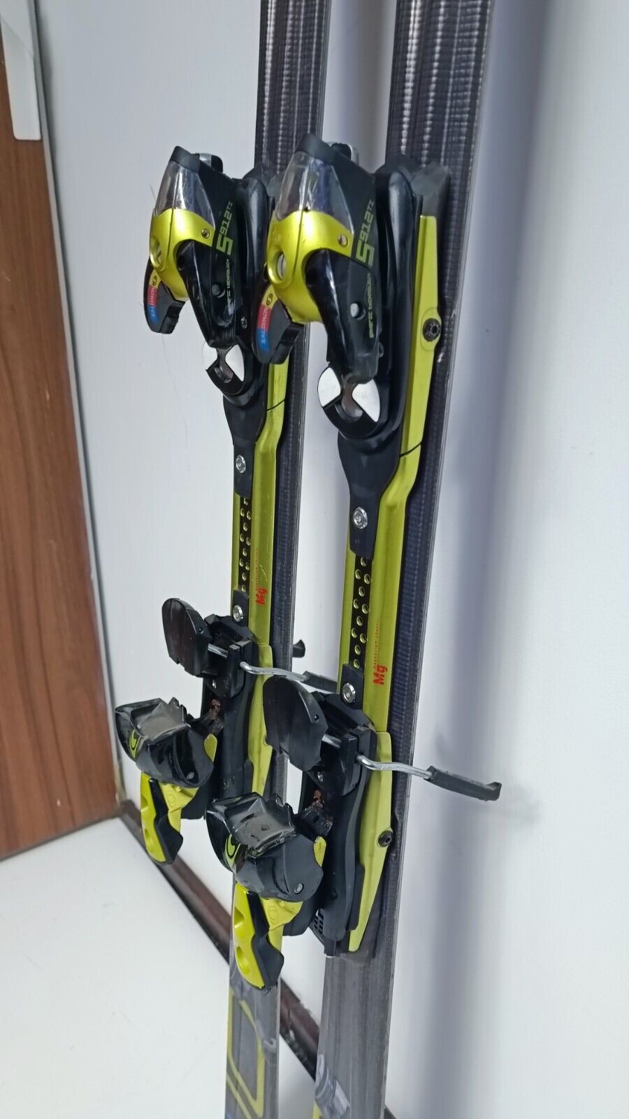 Ski Salomon Cross V10 170cm + fixations Salomon 12 Sport d’hiver