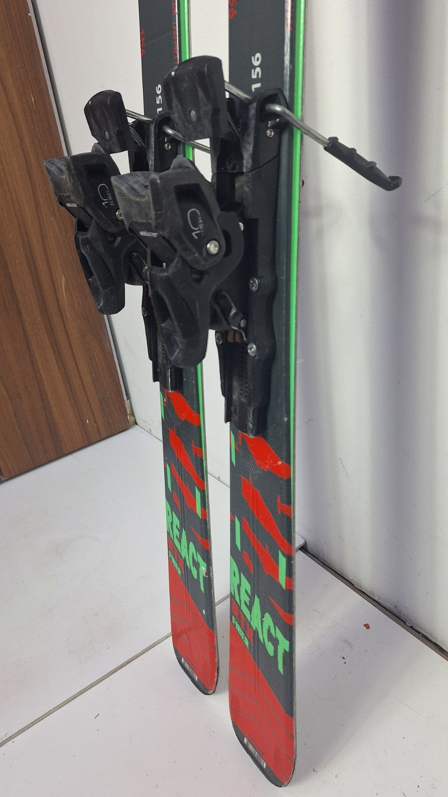 Rossignol React RTX Fiber 156 cm Ski + Elan ESR 10 Bindings Winter Adventure