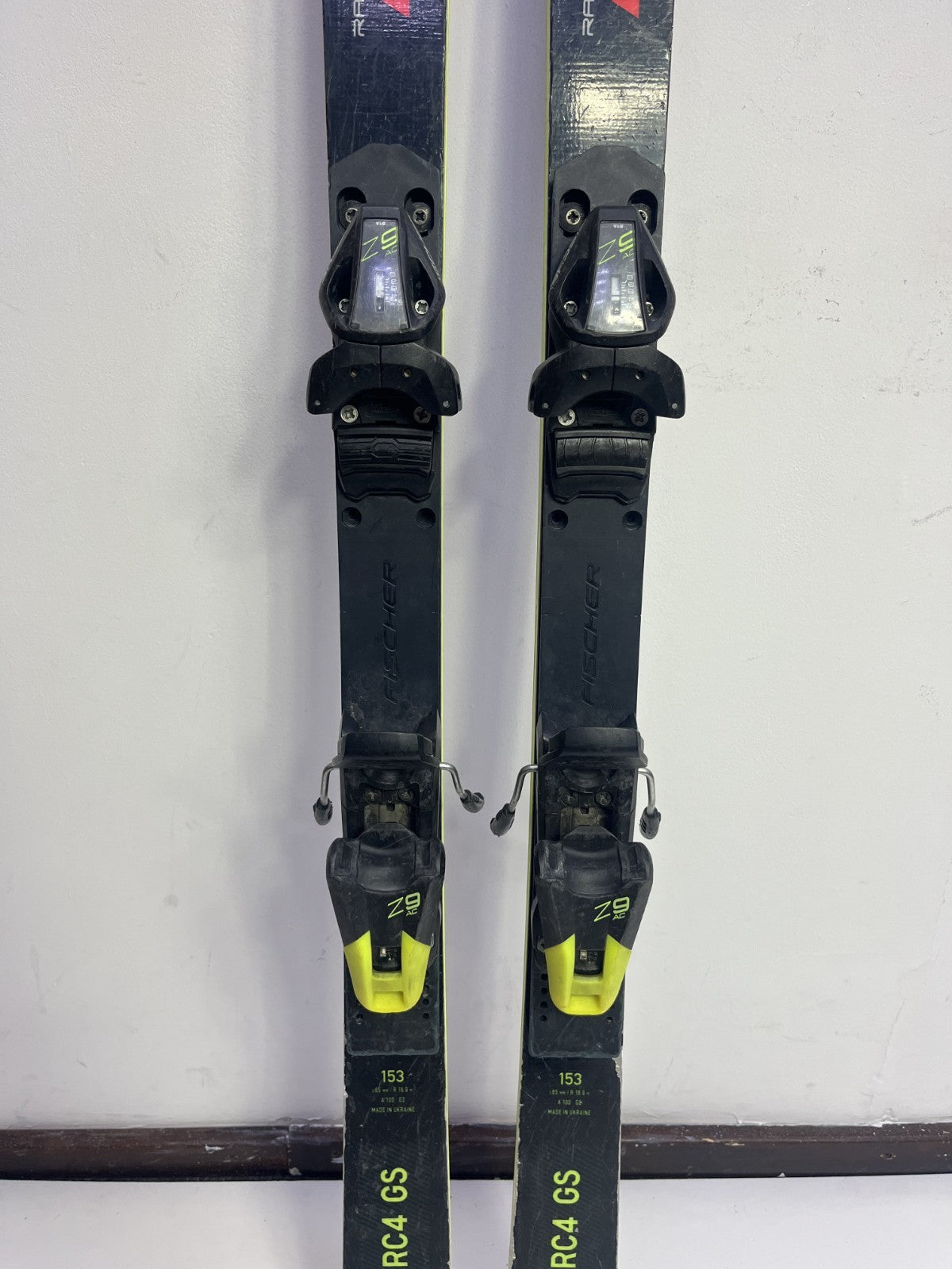 Fischer RC4 GS 153 cm Ski + Fischer 9 Bindungen Wintersport