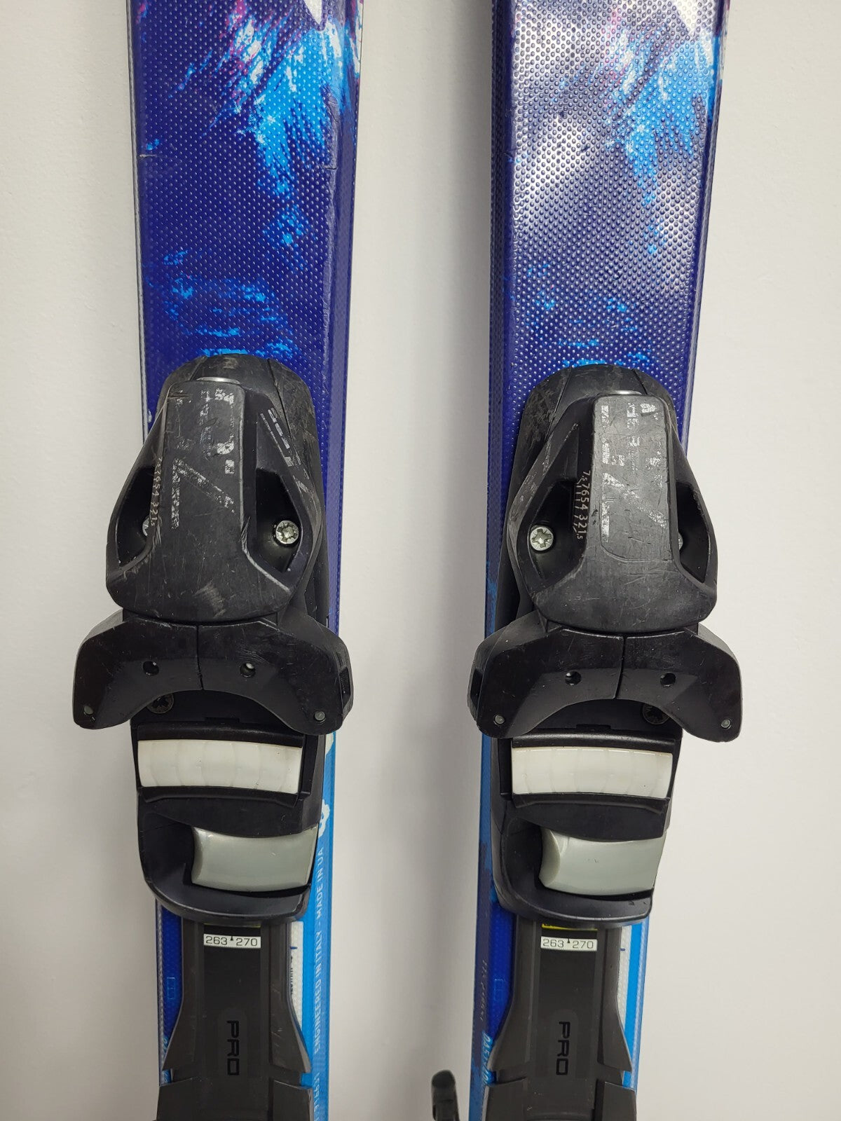Nordica Little Belle 140 cm Ski + Elan ESP 7.5 Bindungen Winter Adventure Winter