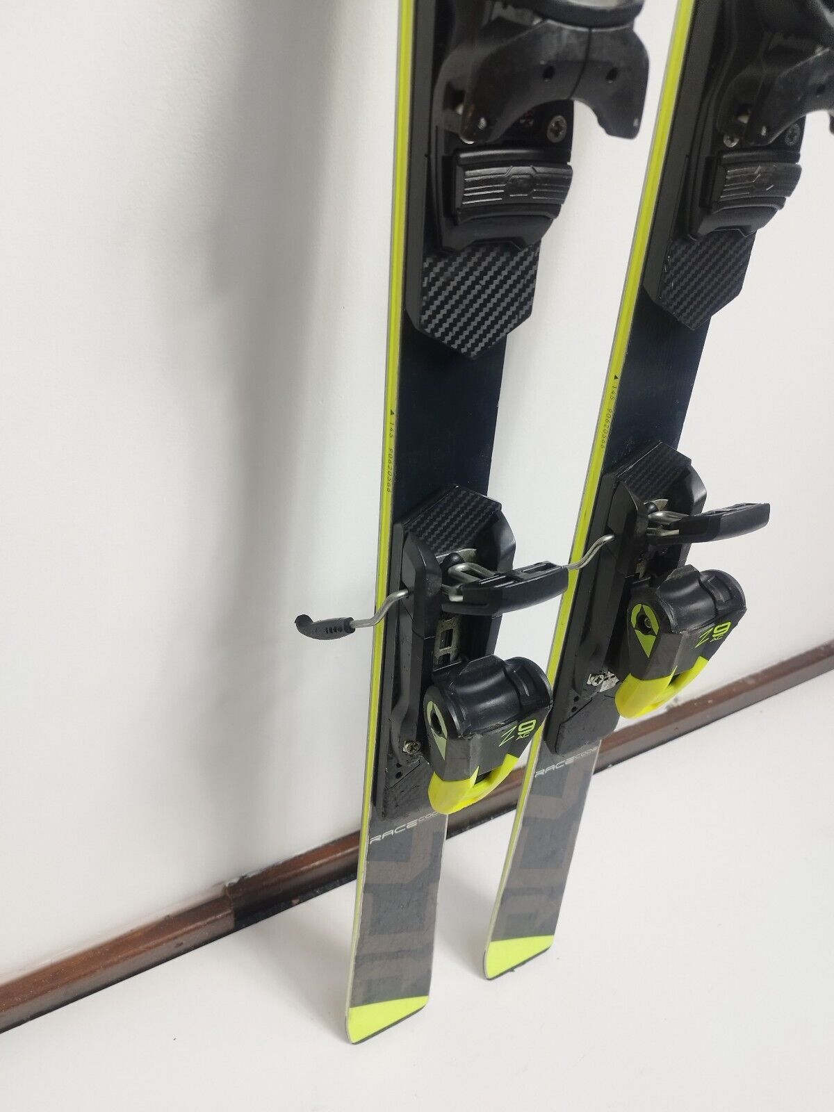 Fischer RC4 GS FIS 145 cm Ski + Fischer 9 Bindungen Wintersport Abfahrtsspaß