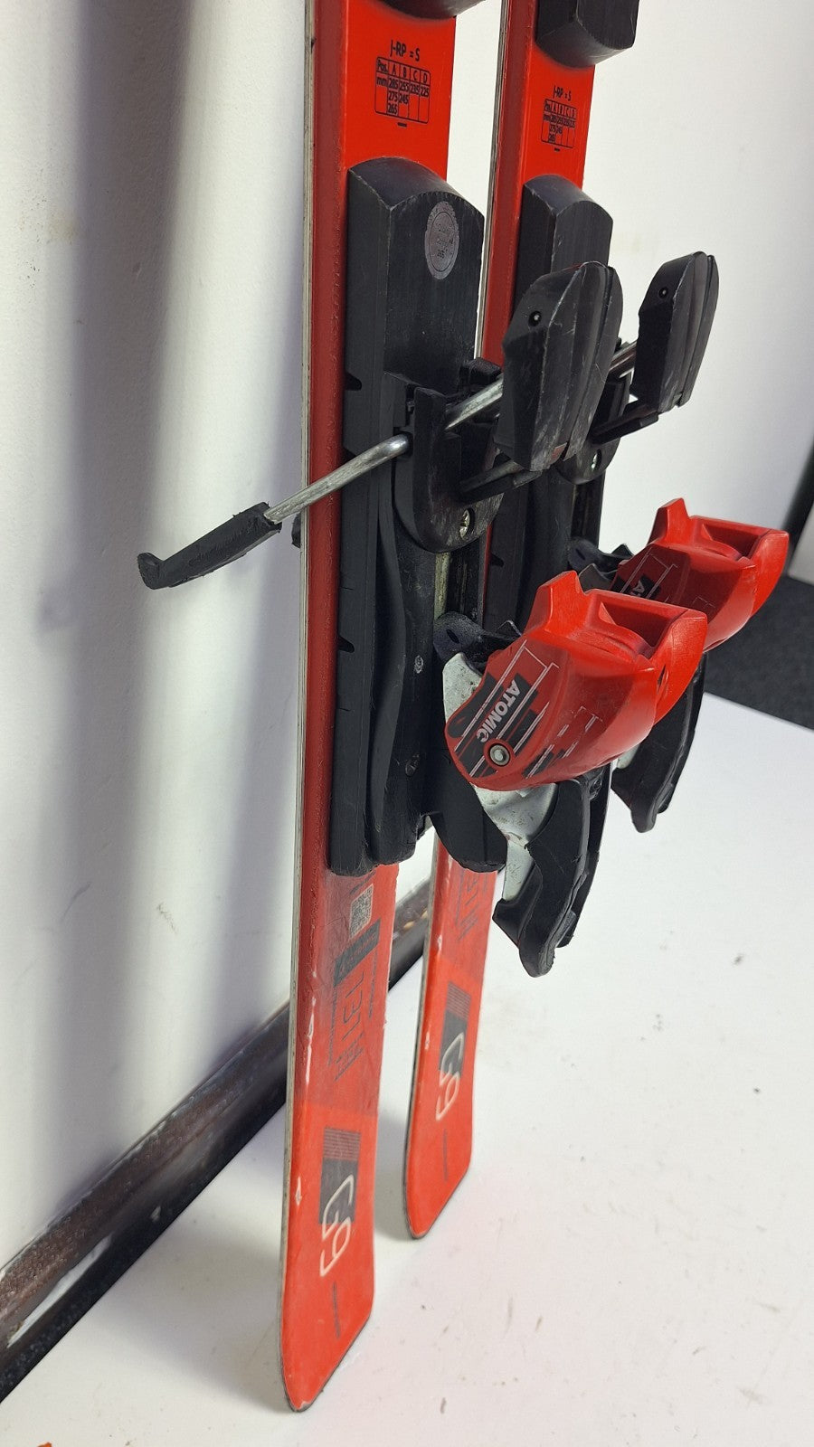 Atomic Redster G9 131cm + Atomic 10 Bindings Winter Sport Outdoor