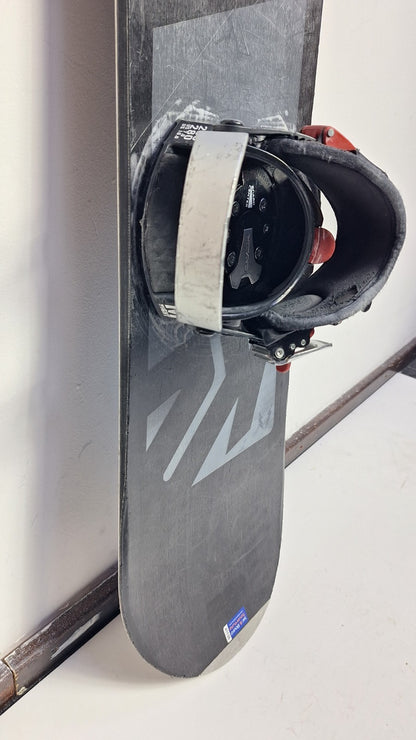 Snowboard K2 Rental 145 cm + fixations HEAD Rental taille M Aventure Hiver