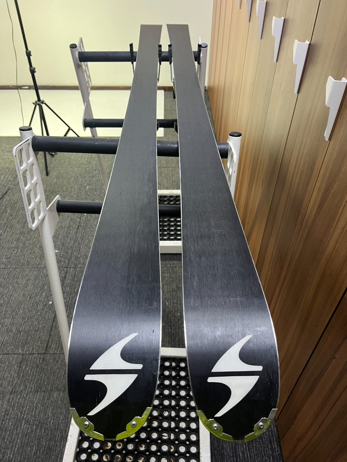 Blizzard Ultralight RT 167 cm Ski + Elan ESP 10 Bindings Winter Sport Fun