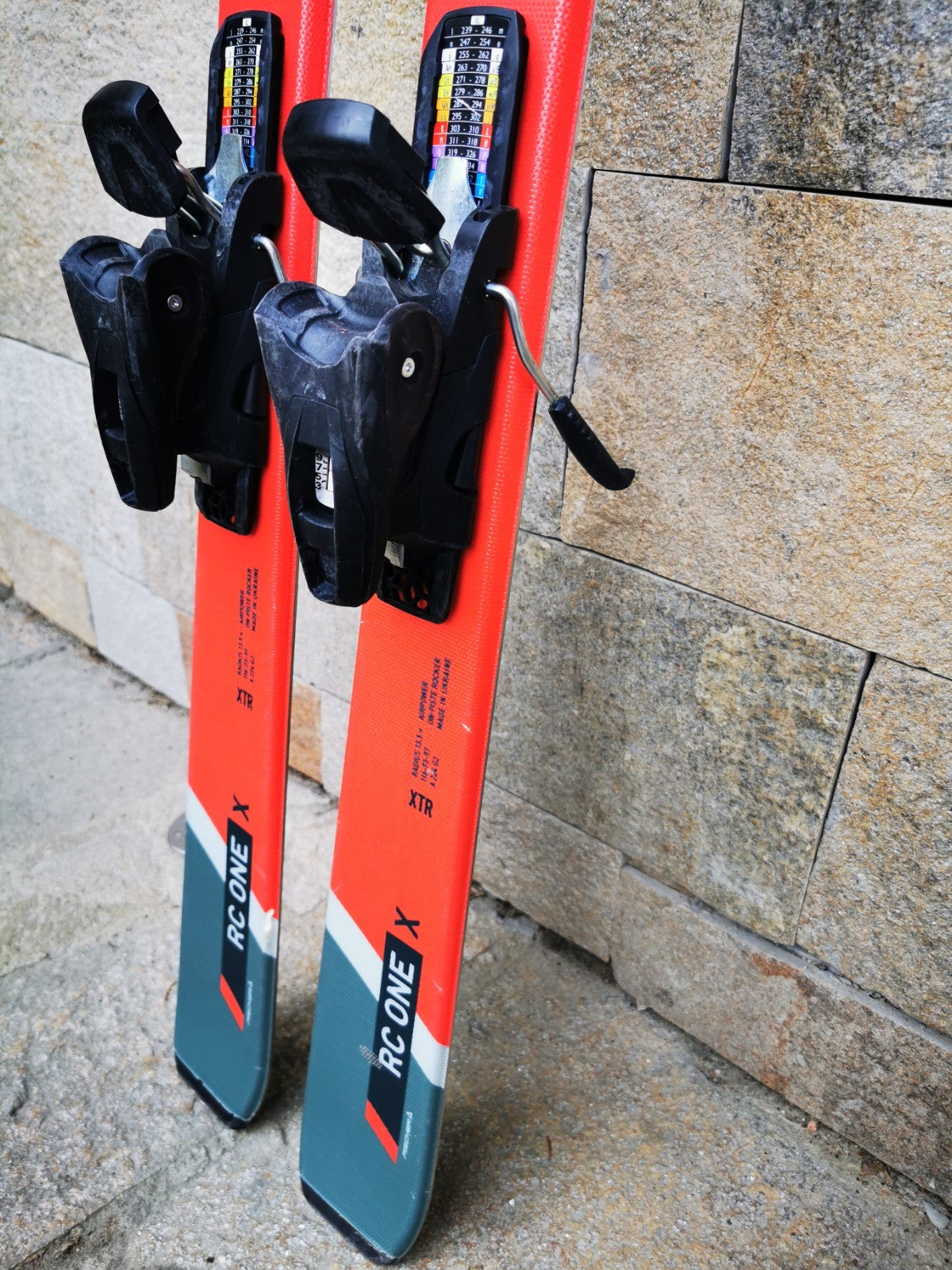 Fischer RC One X 145cm  Ski + Fischer RS 9 Bindings Adventure Winter Sport