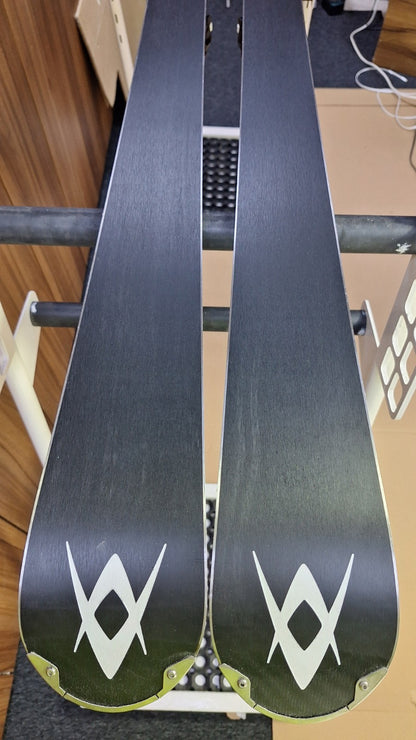Volkl Racetiger SC UVO 165cm Ski + Marker 12 Bindings Winter Sport
