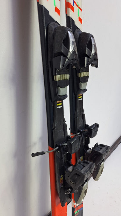 Ski Rossignol Hero J 150 cm + fixations Elan ESP 7.5 Plaisir hivernal Sports de neige