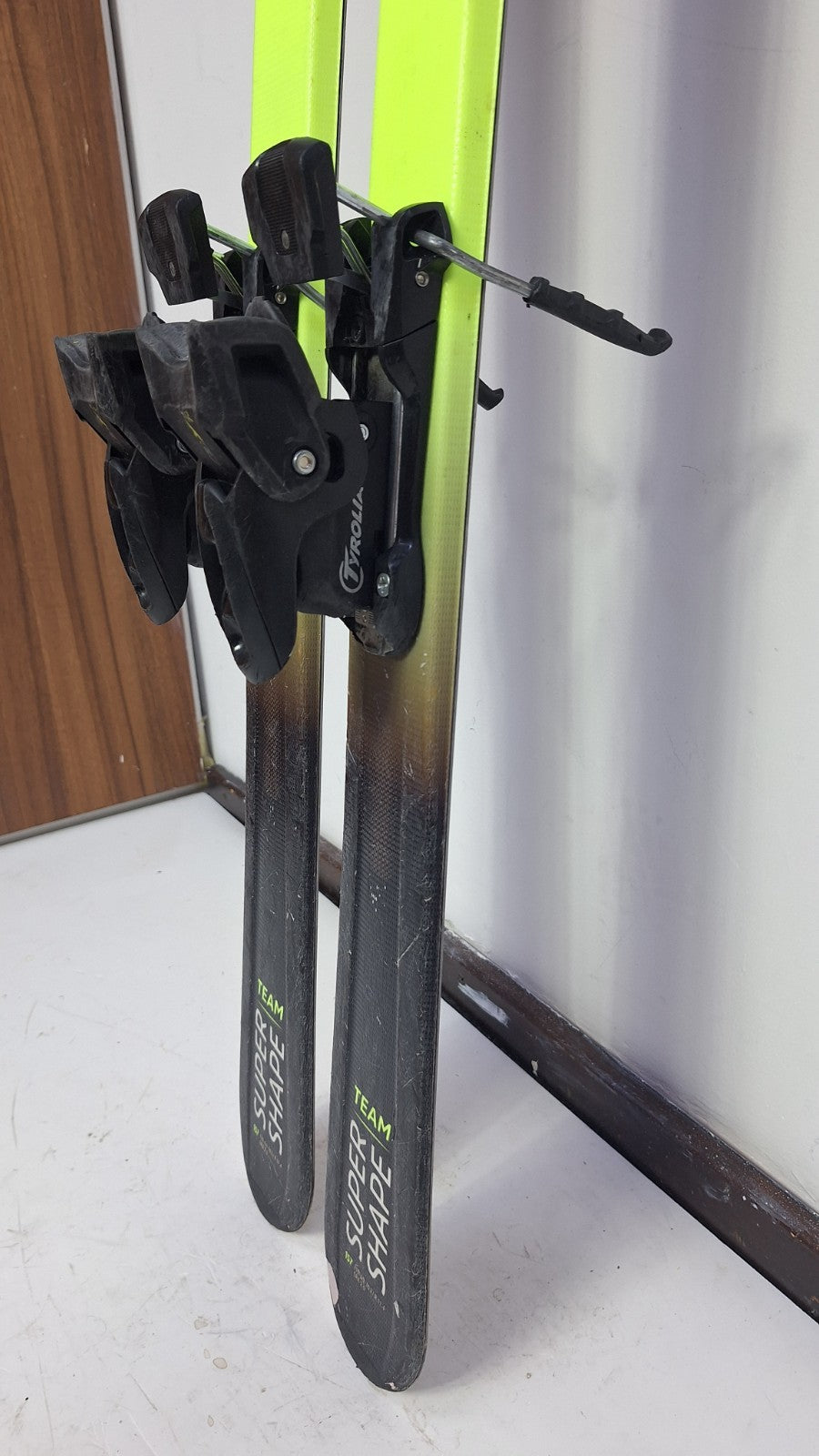 HEAD Supershape Team Easy JRS 157  Ski + Tyrolia BYS 10 Bindings Winter Sport