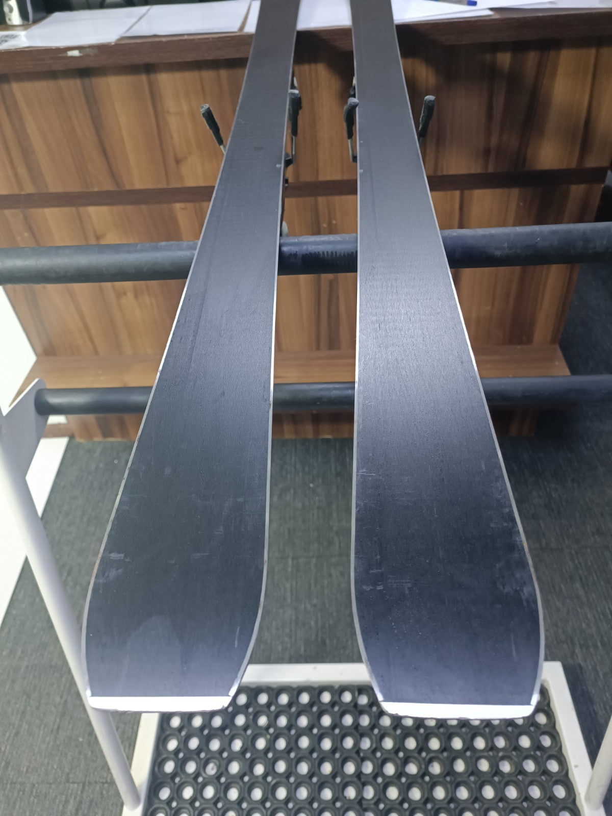 HEAD  World Cup i.Speed 180cm Ski + Tyrolia SP13 Bindings Winter Sport