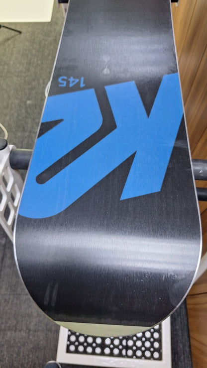 Snowboard K2 Rental 145 cm + fixations HEAD Rental taille M Aventure Hiver