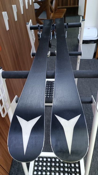 Atomic Redster XT 123cm Ski + Atomic 7.5 Bindungen Wintersport