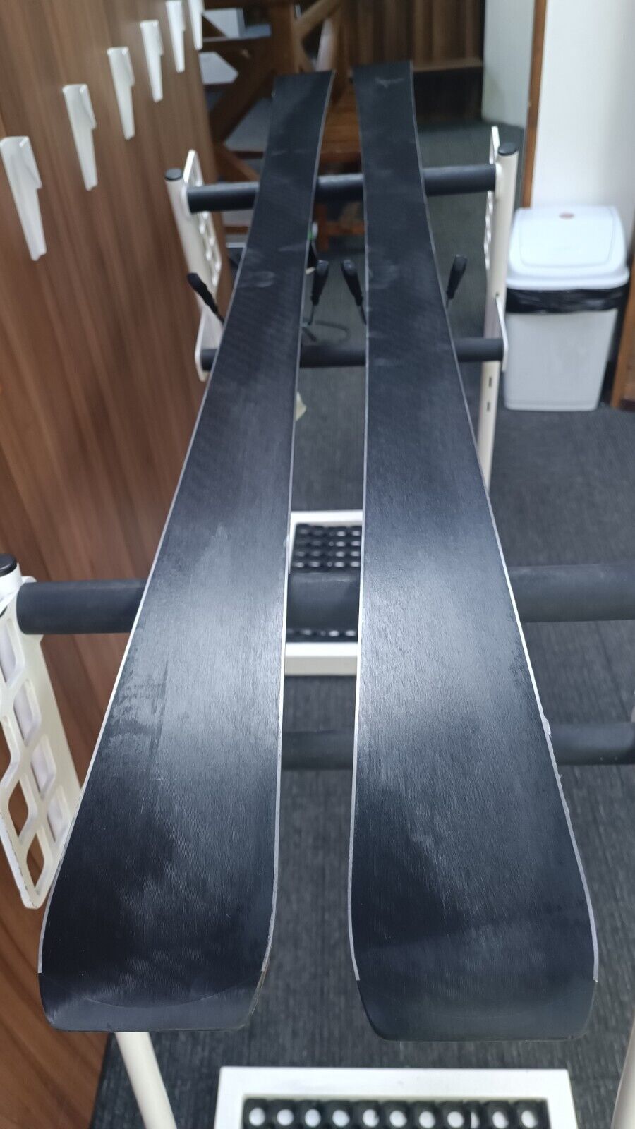 Volkl Code Speedwall 185cm Skis + nouvelles fixations Marker 12 - Sport d’hiver