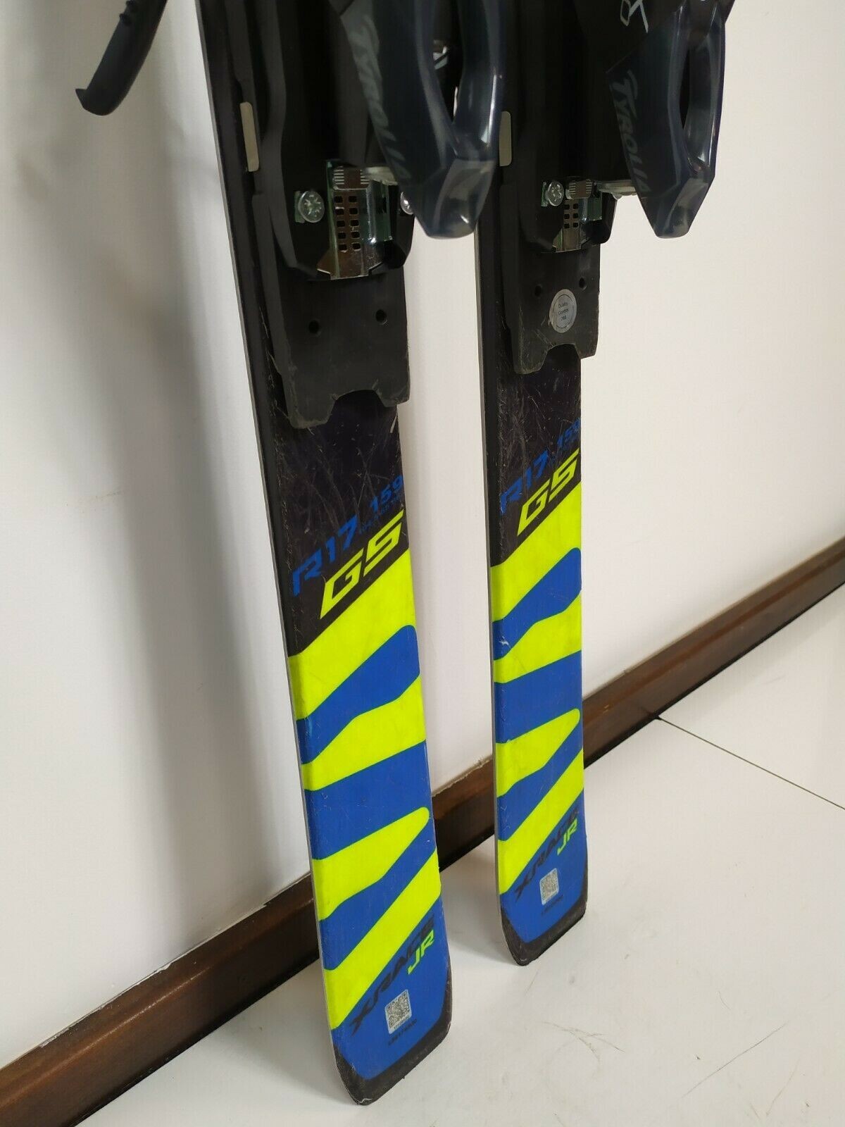 Salomon X-Race JR GS 159 cm Ski + NEUE Tyrolia SX10 Bindungen Winter Fun BSL