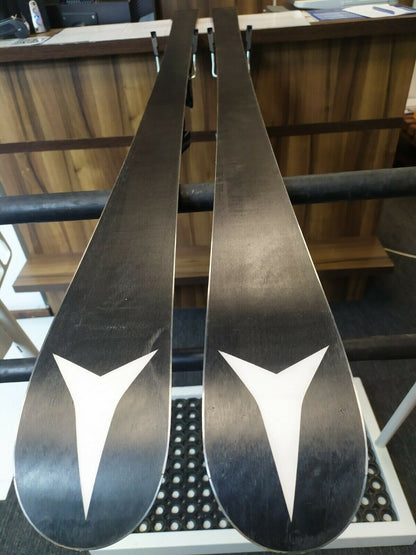 Atomic Redster GS 159 cm Ski + BRAND NEW Salomon 10 Bindings Winter Fun Snow