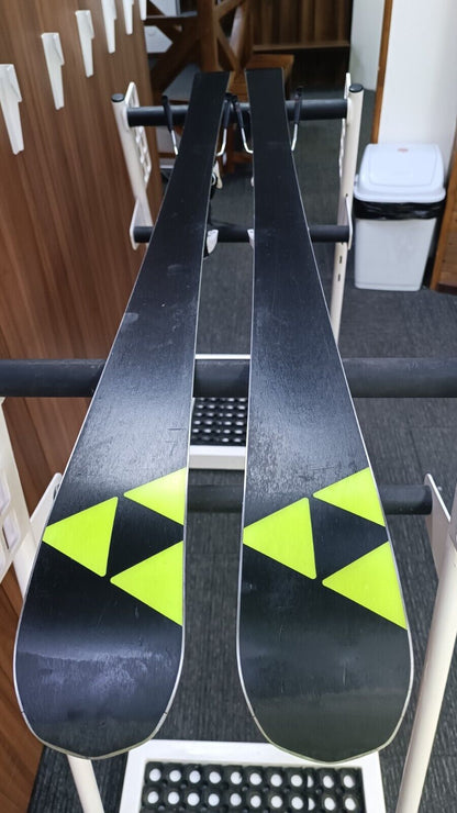 Fischer RC4 GS FIS 145 cm Ski + Fischer 9 Bindungen Wintersport Abfahrtsspaß