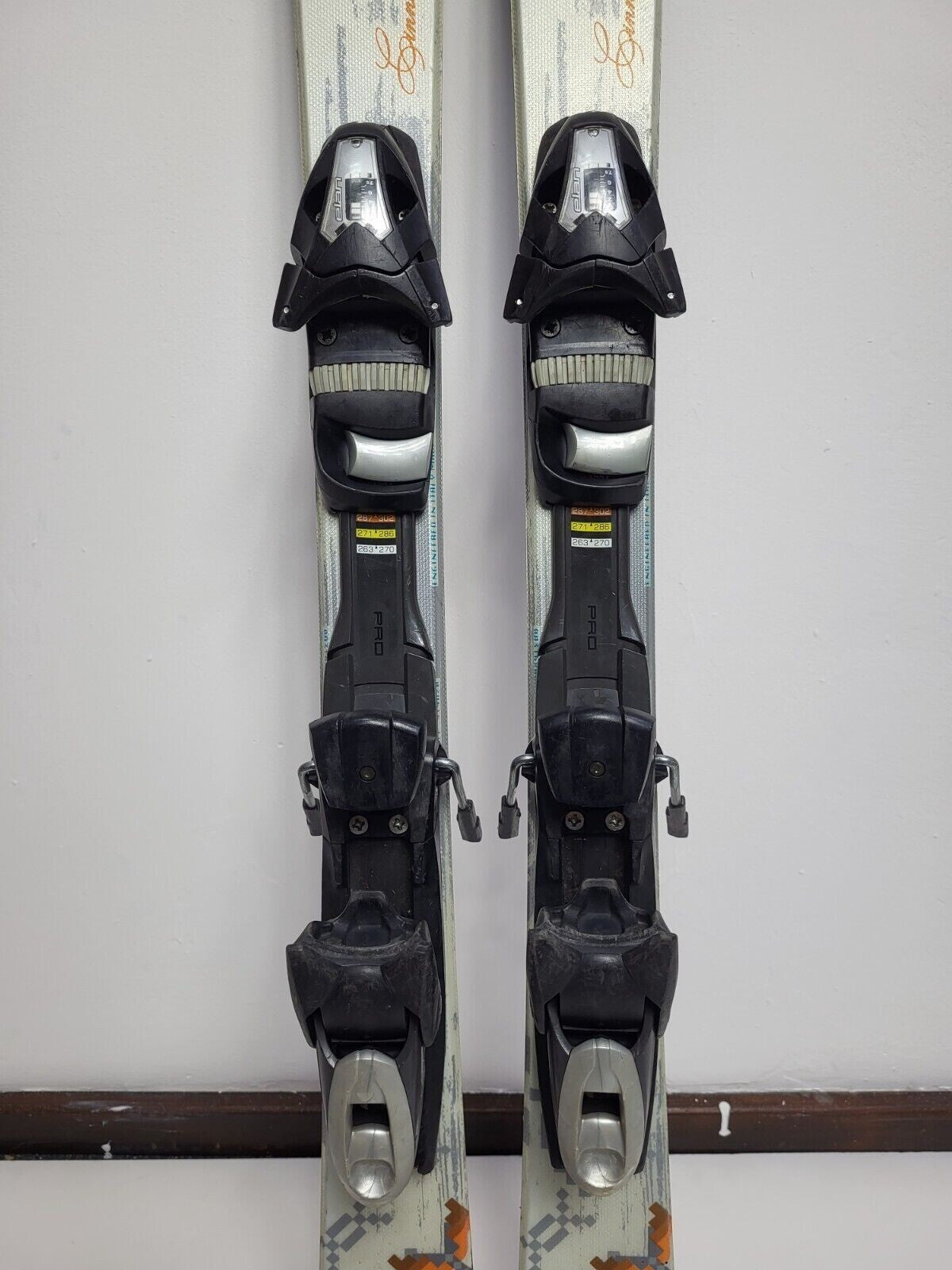 Nordica Cinnamon Gold 120 cm Ski + Elan ESP 7.5 Bindungen Sport Winter