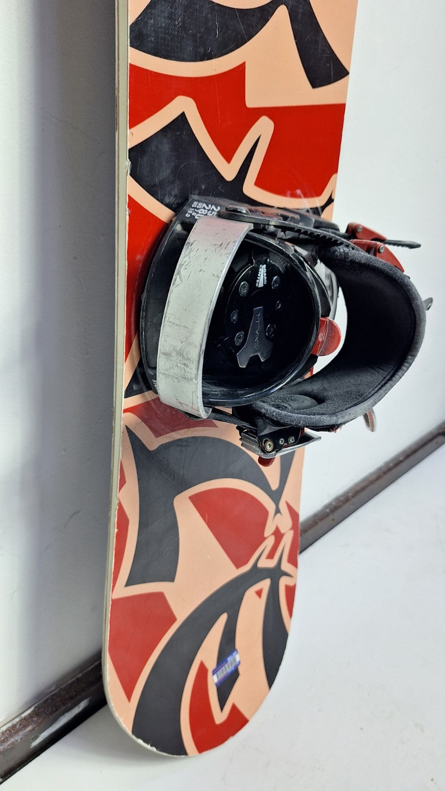 Snowboard Heli Kamikaze 147 cm + Attacchi HEAD Rental M Avventura sulla Neve Invernale