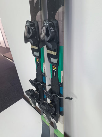 Elan Slingshot 161cm + Tyrolia ESP 10 Bindungen Sport Adventure