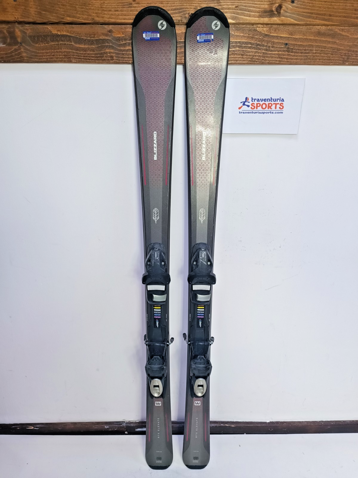 Sci Blizzard RTX Elevate 146 cm + attacchi Elan ESP 7.5 Sport invernali sulla neve