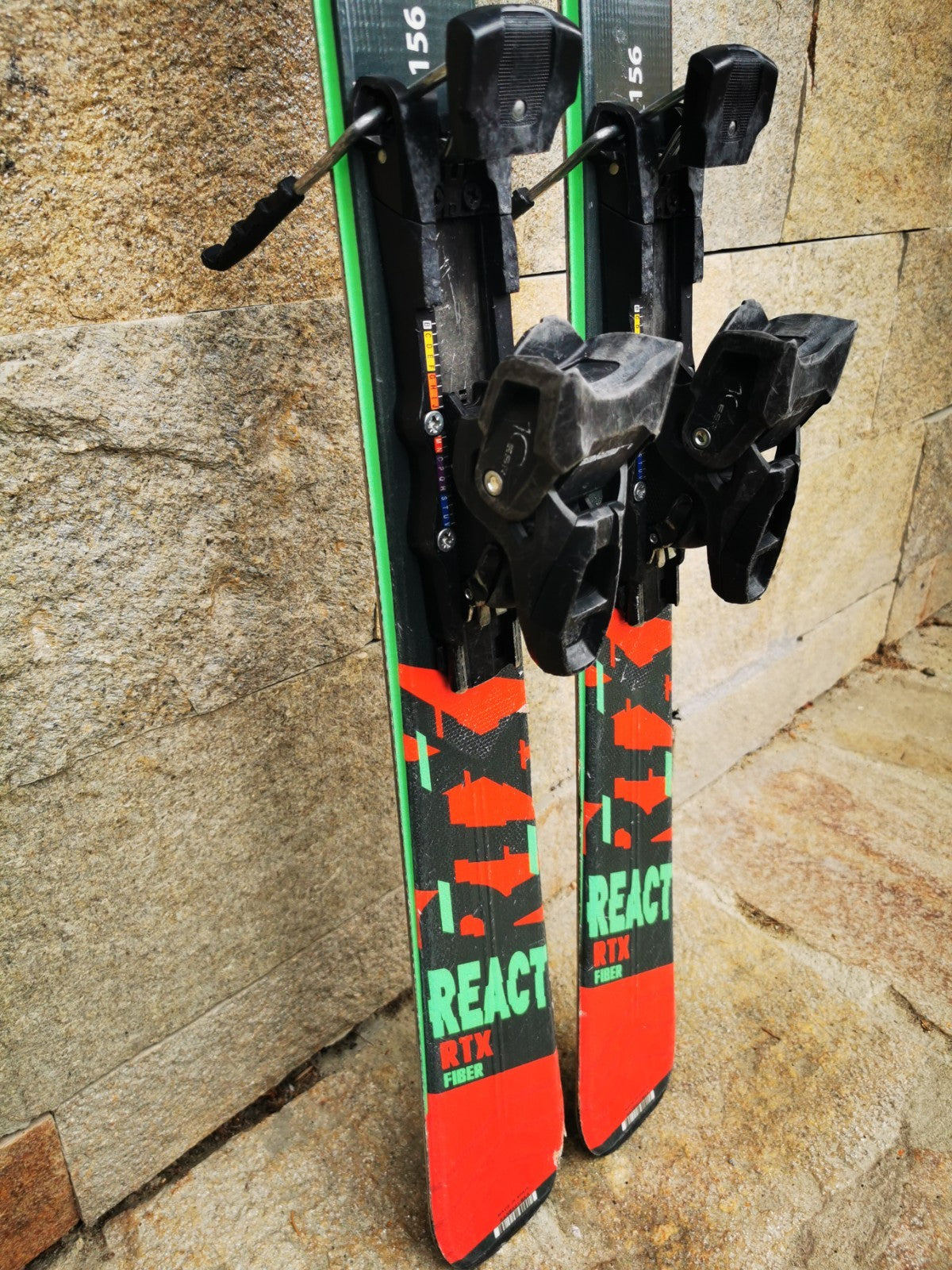 Rossignol REACT RTX Fiber 156cm  Ski + Elan 10 Bindings Winter Sport Fun