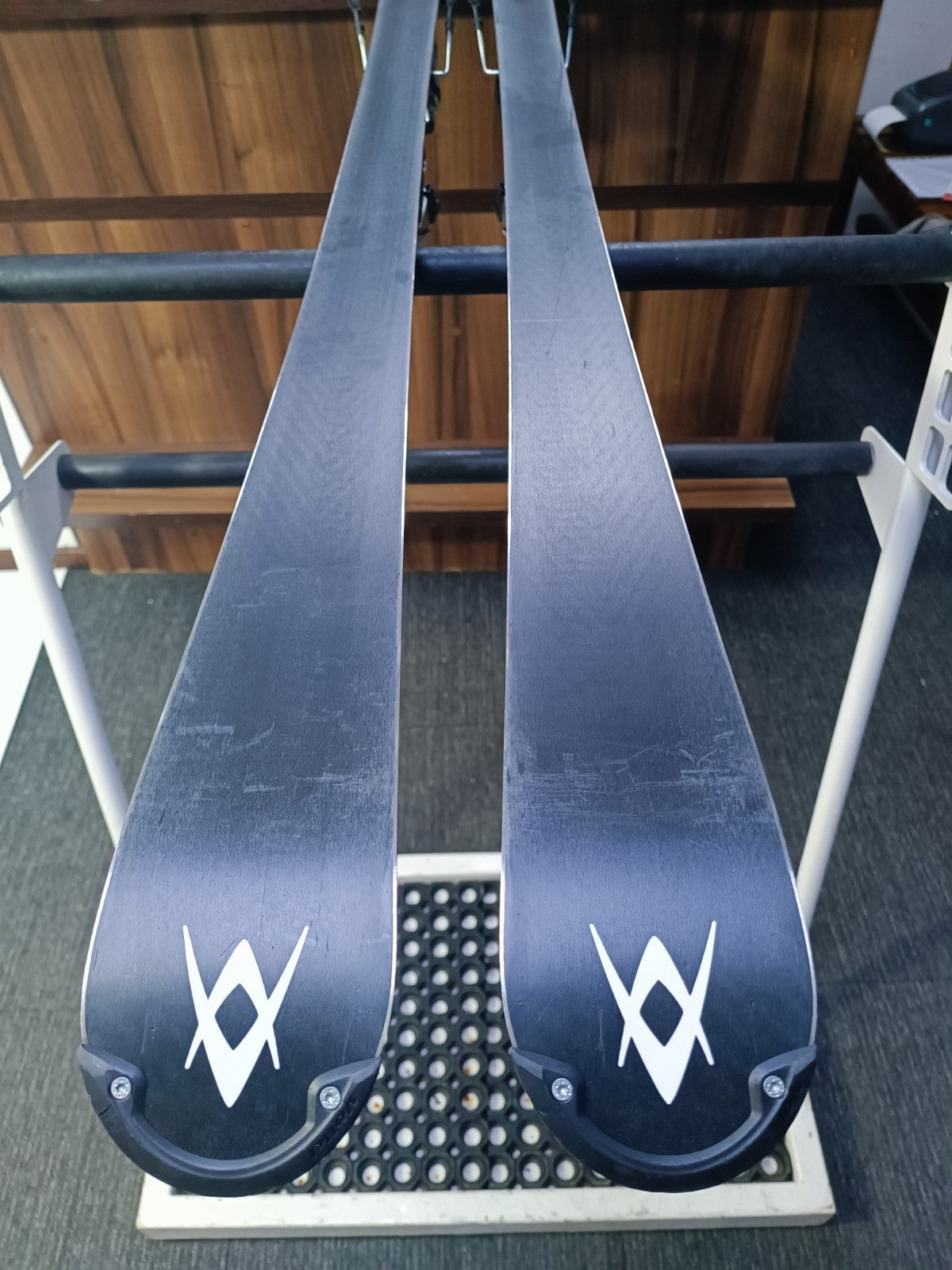 Völkl Racetiger SL 168 cm Ski + Marker 11 Bindungen Wintersport Schneespaß
