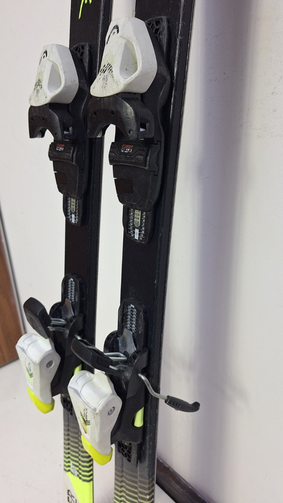 HEAD SupershapeTeam SLR PRO 147cm  Ski + HEAD SLR 7.5 Bindings Winter Sport