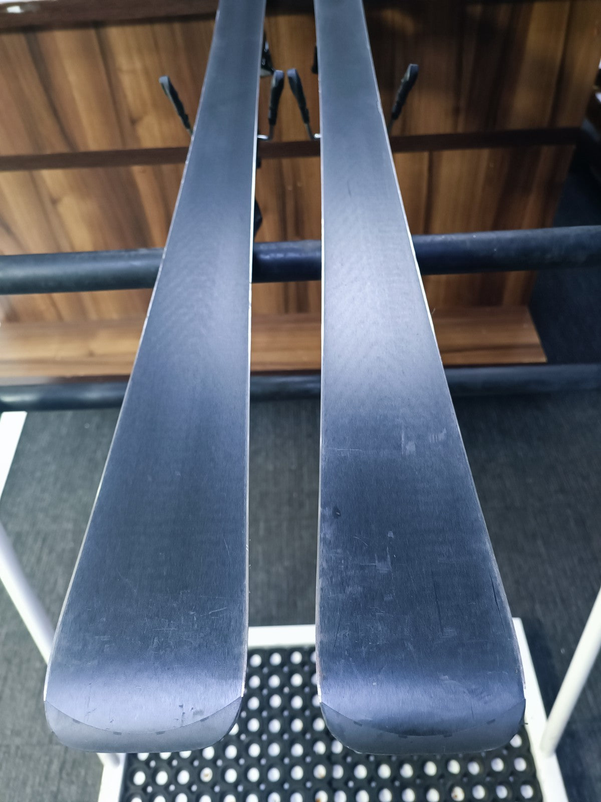 Völkl Racetiger SL 168 cm Ski + Marker 11 Bindungen Wintersport Schneespaß