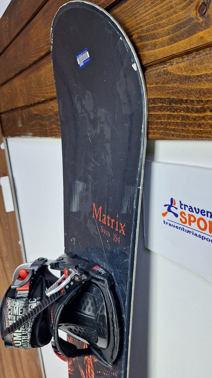 Snowboard Matrix Syco 154 cm + fixations HEAD Rental M Hiver Neige Aventure Amusement