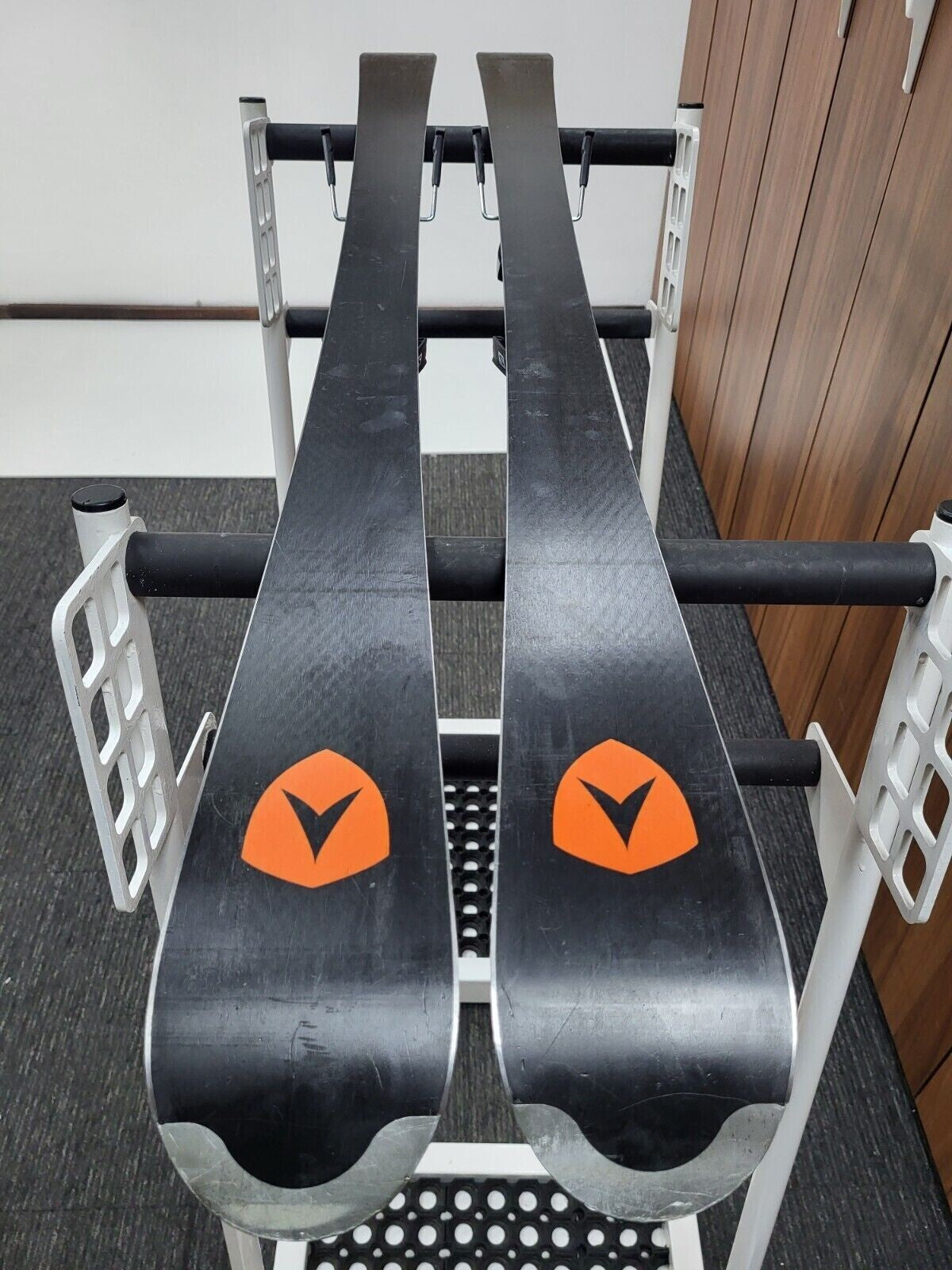 Dynastar Team Comp 130 cm Ski + fixations Salomon 4.5 neuves Neige, divertissement et sport