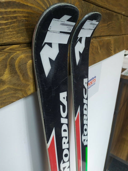 Nordica Dobermann GS J WC 149 cm Ski + fixations Marker Race 10 Sport, hiver et divertissement