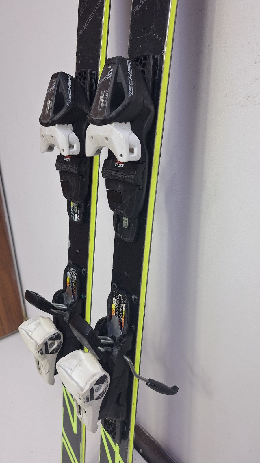 Ski Fischer RC4 GS WC 140 cm + fixations Fischer RS9 Sports d’hiver