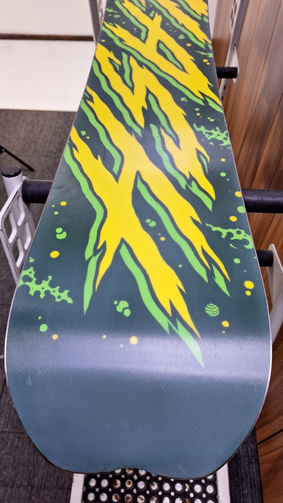Snowboard Slash Spectrum 154 cm + attacchi Speedfit L Sport invernali sulla neve