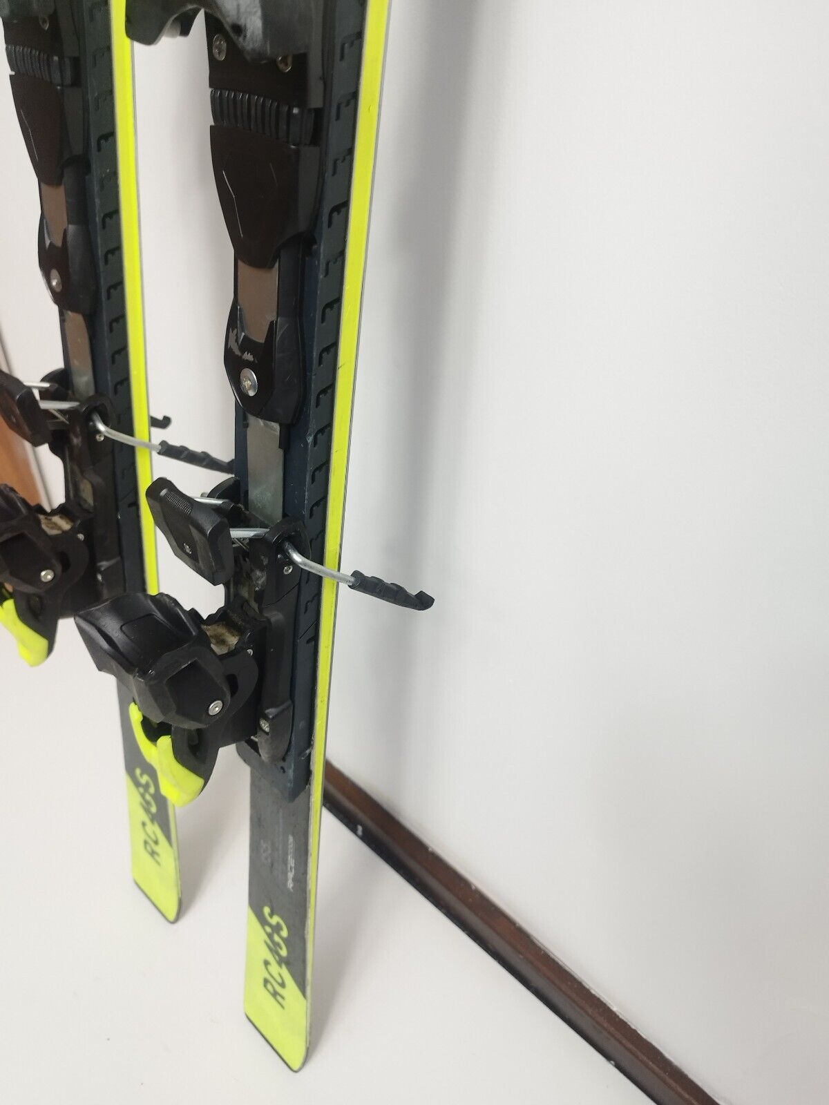 Fischer RC4 GS 155 cm Ski + Fischer 11 Bindungen Wintersport