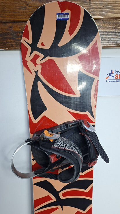 Snowboard Heli Kamikaze 147 cm + fixations HEAD Rental M Hiver Neige Aventure
