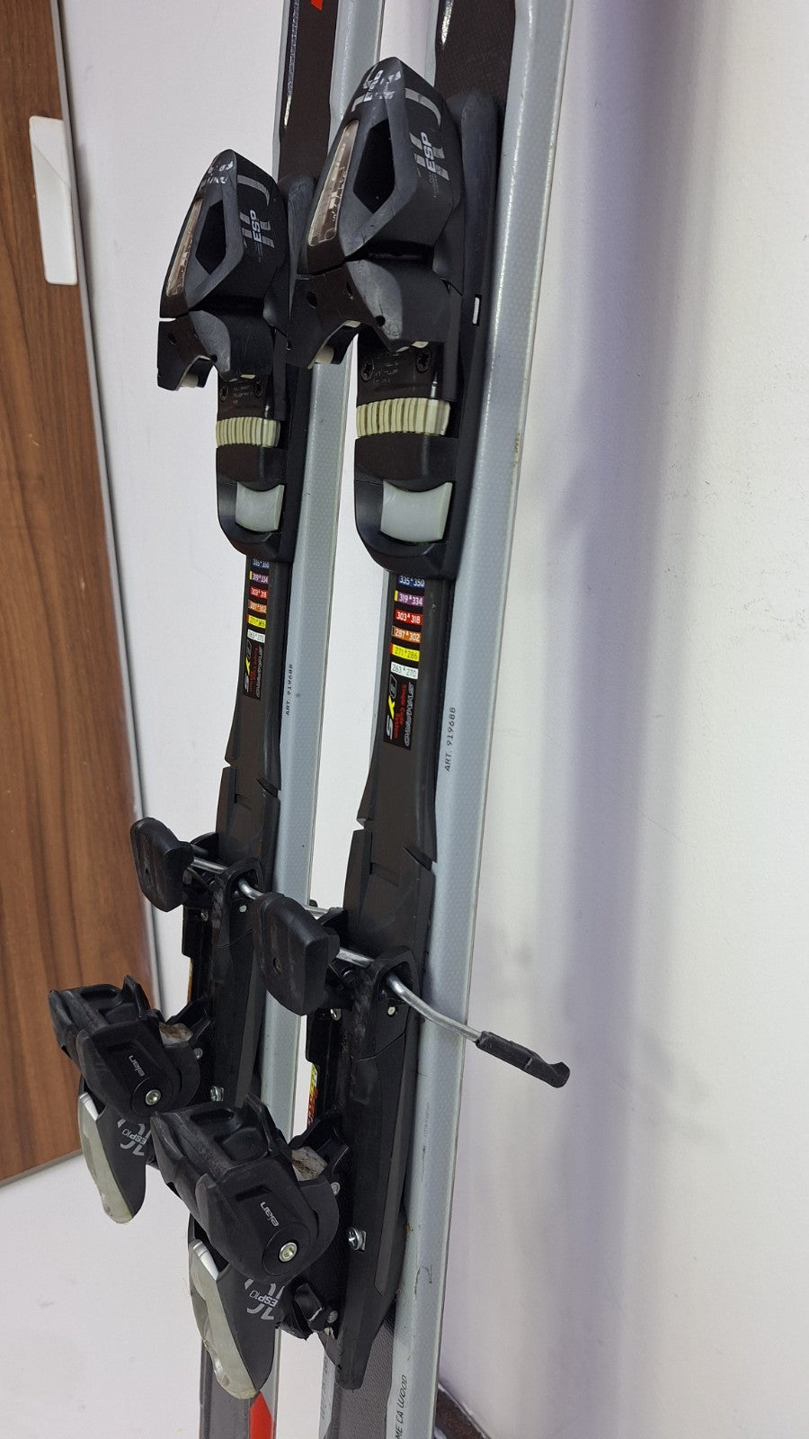 Nordica GT R EVO 168 cm Ski + Tyrolia ESP10 Bindings Winter Sports Adventure