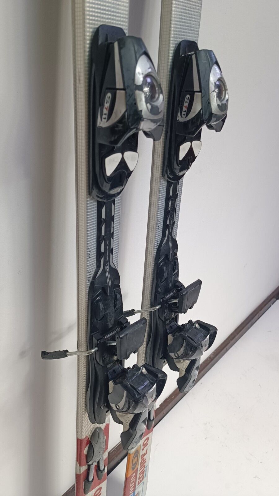 Salomon Equipe 10 176 cm Ski + Salomon 10 Bindings Winter Sport Adventure