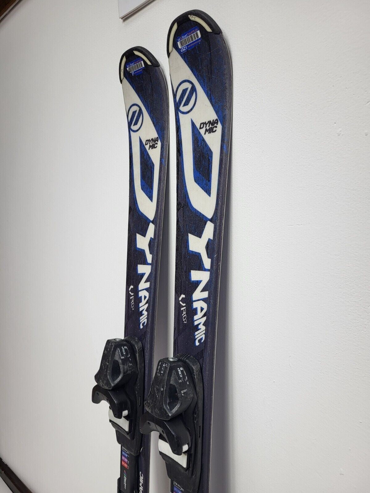 Sci Dynamic VR0 7 110 cm + attacchi Elan ESP 4.5 Adventure Slope Winter