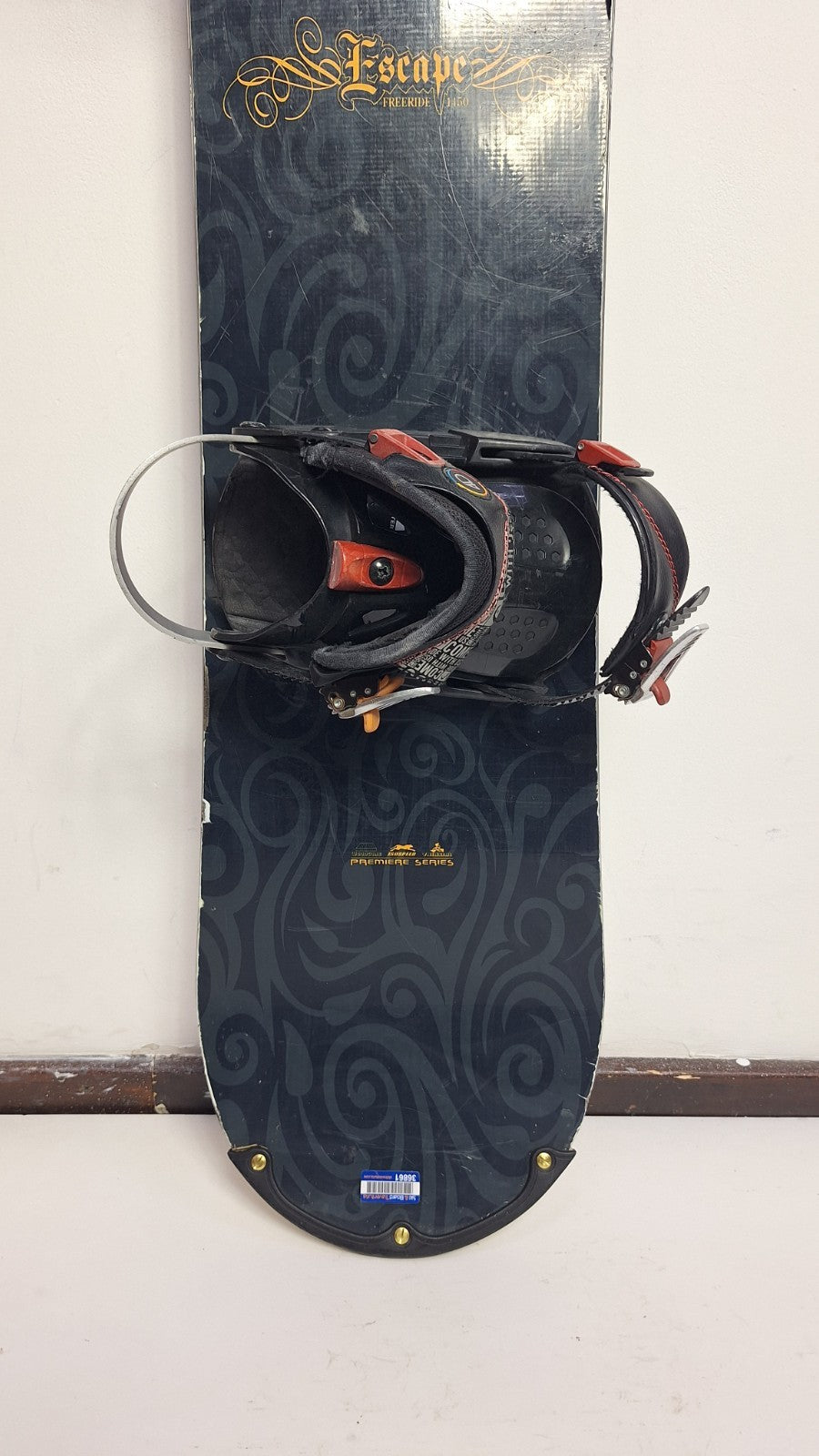 Snowboard Matrix Escape 145 cm de 2018 + fixations HEAD Rental M Neige Aventure