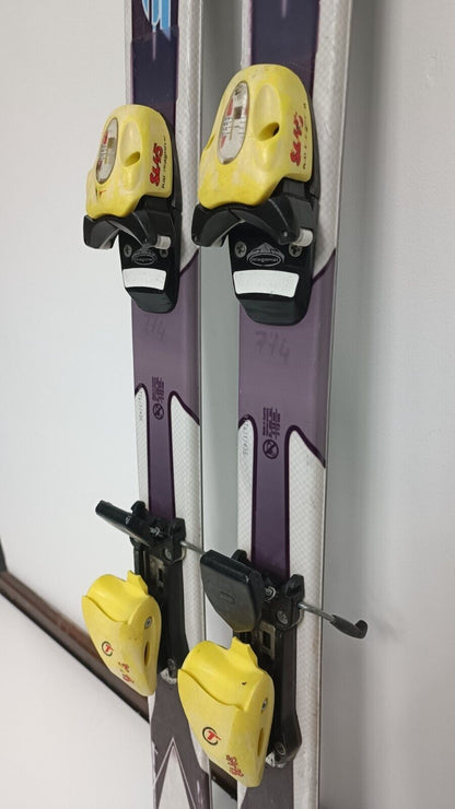 Sci Scoop Cross Nishizama SR 10 130 cm + Attacchi Tyrolia SL 4.5 Divertimento sulla Neve Invernale