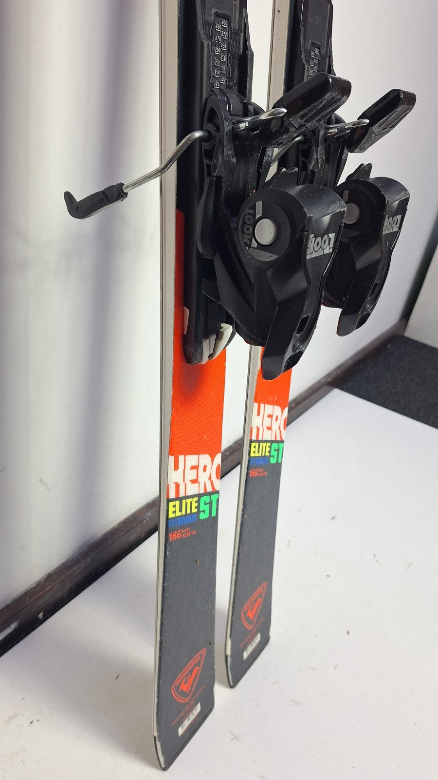 Rossignol Hero Elite ST 166cm Ski + Look 11  Bindings Winter Adventure