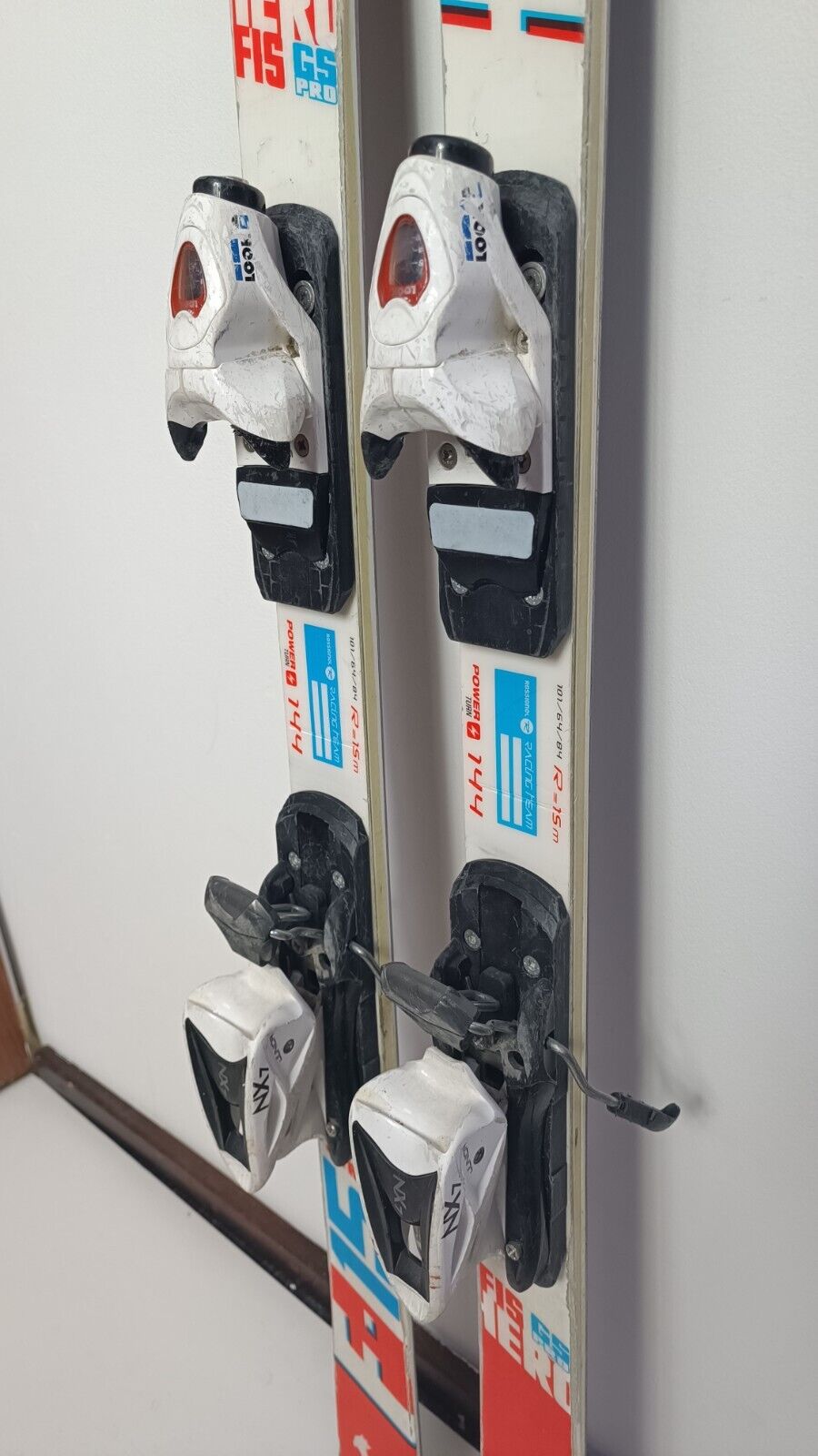 Rossignol Hero FIS GS Pro 144 cm Ski + Look 7 Bindungen Winterspaß im Schnee