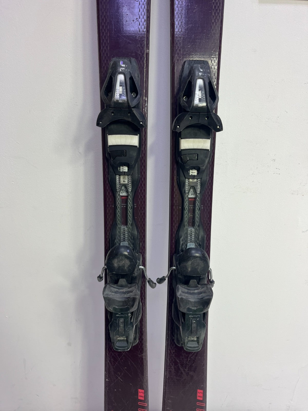 Skis Salomon Myriad 85 169cm + fixations Elan EL 10 Aventure Sport d’hiver