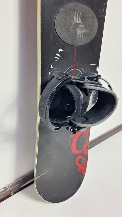 Snowboard F2 Must 144 cm + fixations F2 M  Ludique Neige Hiver Sport