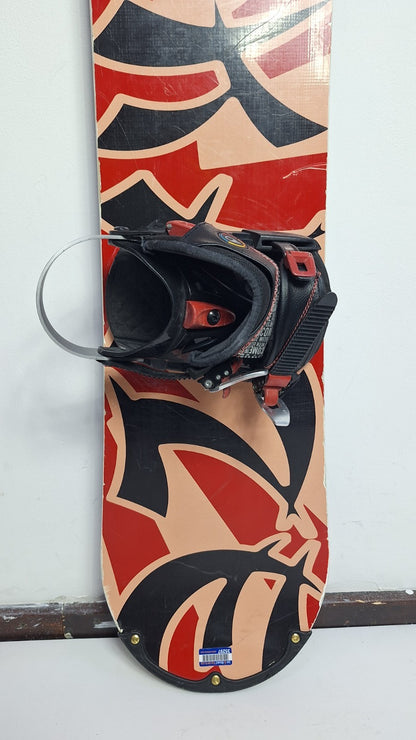 Snowboard Heli Kamikaze 147 cm + fixations HEAD Rental M Hiver Neige Aventure