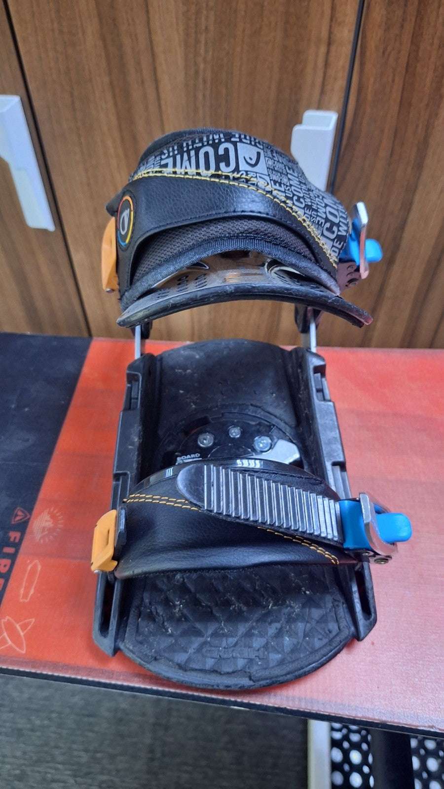 Firefly Furious  159 cm Snowboard + HEAD L Bindings  Fun Snow