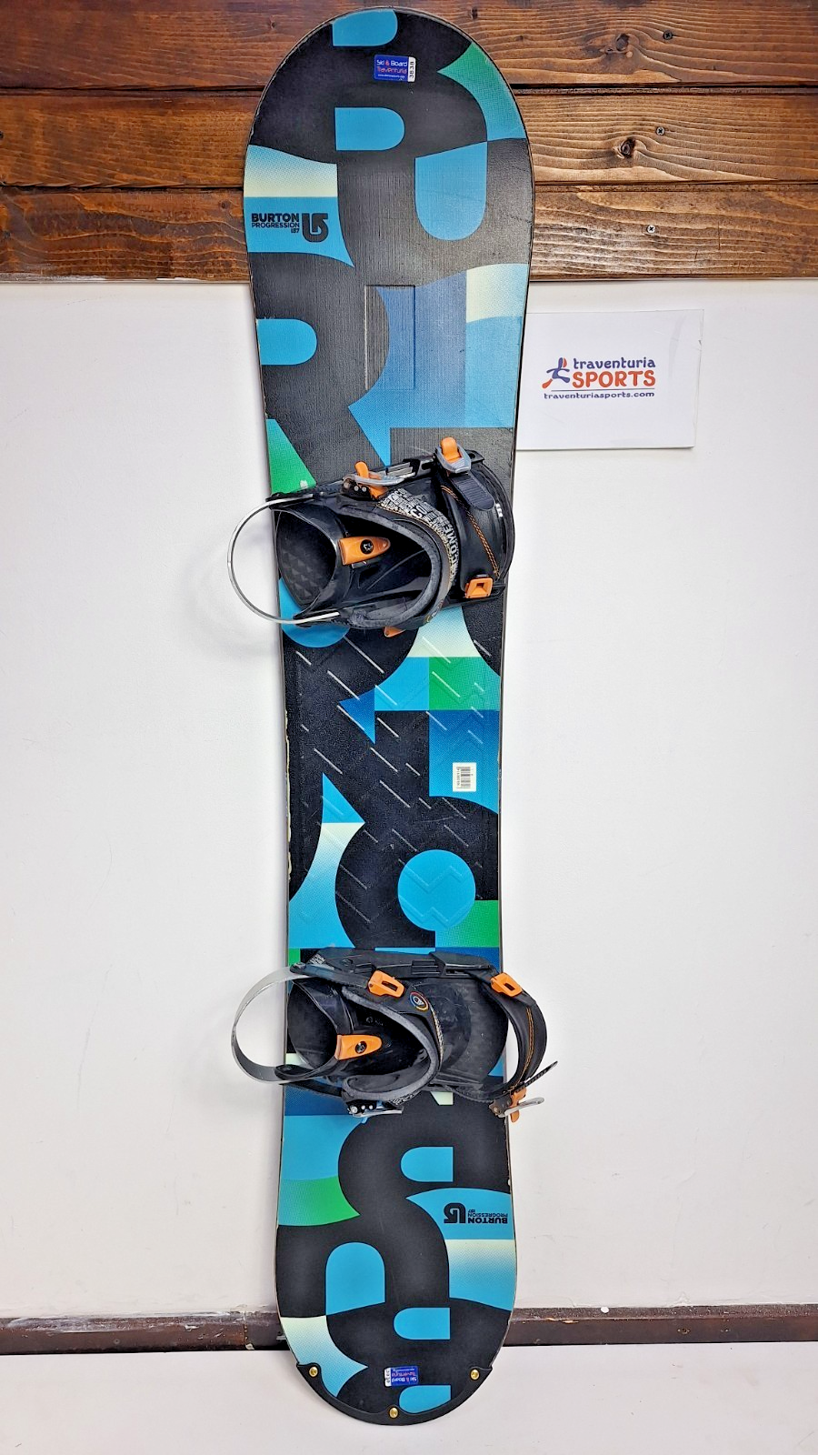 Burton Progression 157 cm Snowboard + HEAD Rental M Bindings Winter Snow Sport
