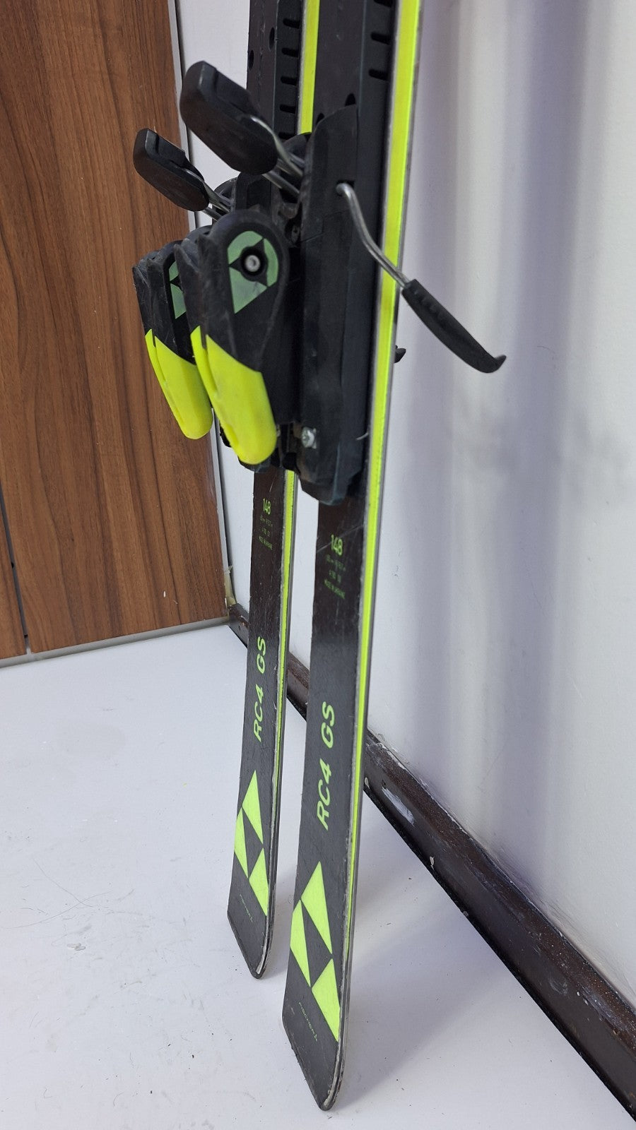 Fischer RC4 GS 148cm Ski + Fischer 9 Bindungen Wintersport